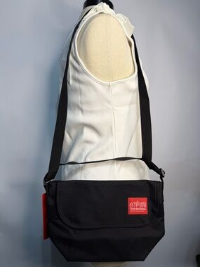 Manhattan Portage XXS Nylon Messenger Bag Black NWT Cordura Crossbody